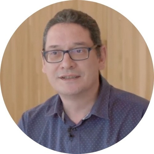 Desde crío me enseñaron a buscar soluciones con actitud, no a rendirme ante las dificultades.